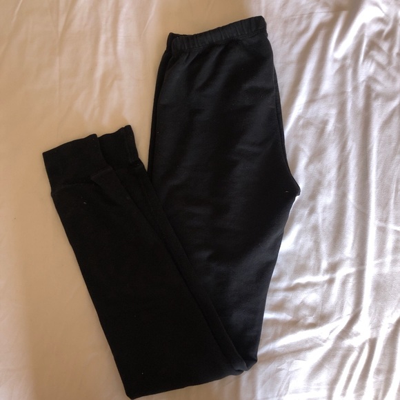 ROOTS black fleece sweats - Picture 2 of 2